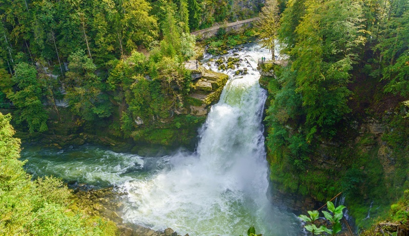 Schifffahrt auf dem Lac de Brenets (F)